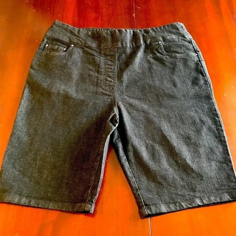 Blair Size 16 Black Jean Shorts!!
